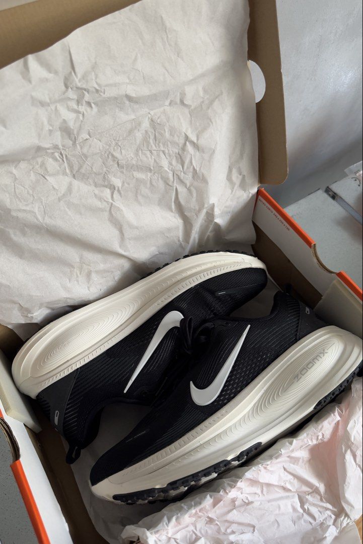 Nike Vomero 18 - Black/Summit White (Size 10) (Category: Sneakers) located in Makati City. Submitted by clutterbugger (Listing ID 1440258734, Image 1). Description: For Sale: Nike Vomero 18 - Black/Summit White ₱7,000 (slightly negotiable) Size US 10M Brand new, fitted once only RFS: wrong size 📍 Makati.