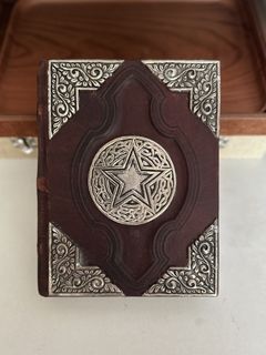 (Category: ) located in . Submitted by amidalajewelryandartifacts (Listing ID 1440261431, Image 1). Description: .