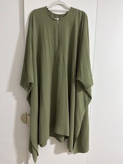 (Category: ) located in . Submitted by closetaddicts (Listing ID 1440303008, Image 1). Description: .