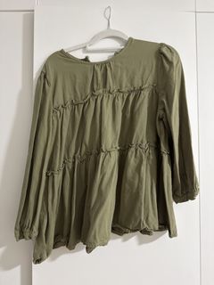 (Category: ) located in . Submitted by closetaddicts (Listing ID 1440303253, Image 1). Description: .