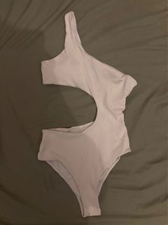 (Category: ) located in . Submitted by ryevxyz (Listing ID 1440317520, Image 1). Description: .