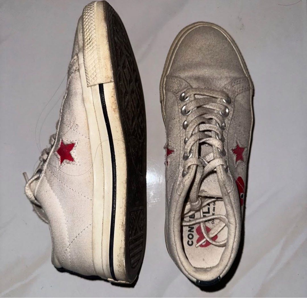 PLAY X CONVERSE CONVERSE ONE STAR LOW TOP (WHITE) (Category: Sneakers) located in Manila. Submitted by icedmatchalatte_425 (Listing ID 1440358543, Image 1). Description: ORIGINAL NO BOX NEEDS CLEANING.