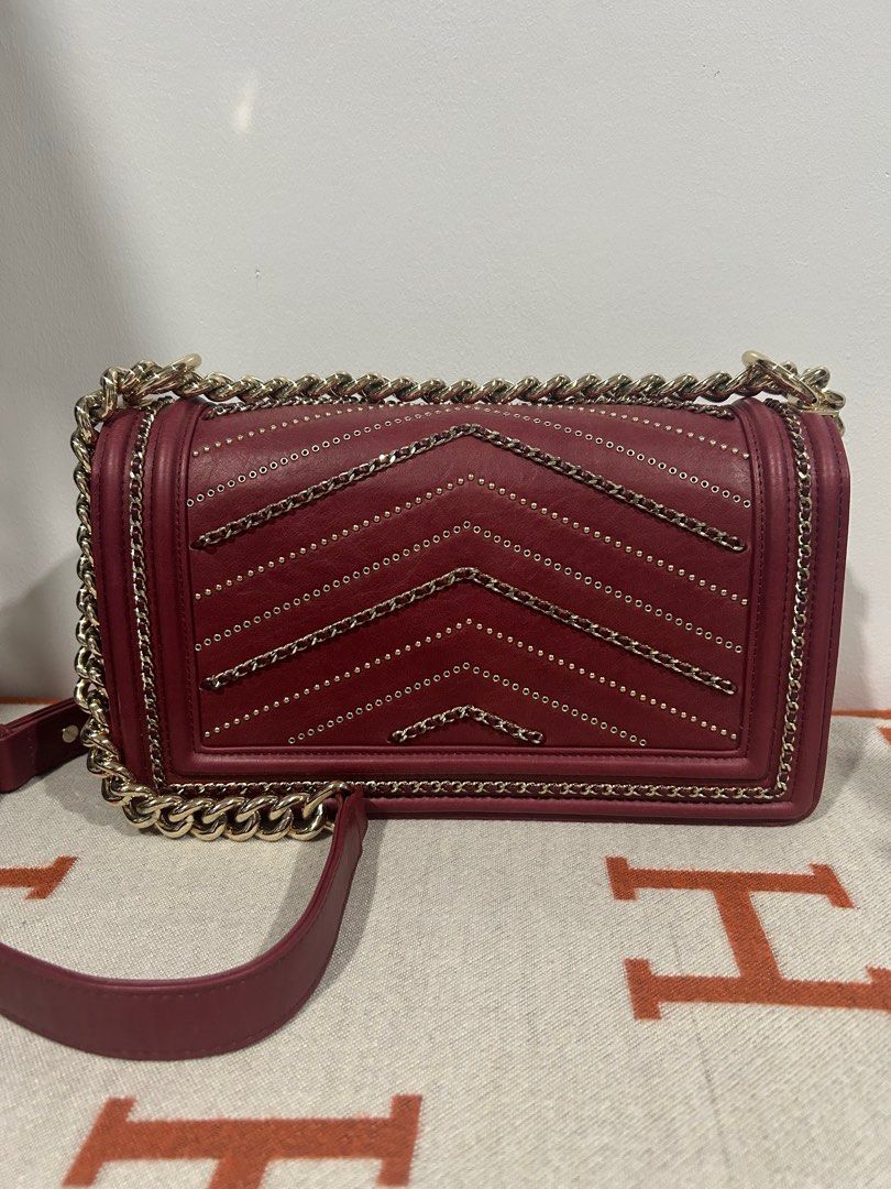 (Preloved) RARE PIECE - CC Leboy in Chevron (Category: Luxury Bags & Wallets) located in Manila. Submitted by rl_lux (Listing ID 1440330502, Image 2). Description: (Preloved) Rare piece - Chanel Leboy Has some minor flaws in the corner due to storage (See photos for reference) With Dustbag and Holo Intact (No Card).