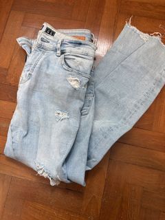 (Category: ) located in . Submitted by navybluedenimjeans (Listing ID 1440301625, Image 1). Description: .