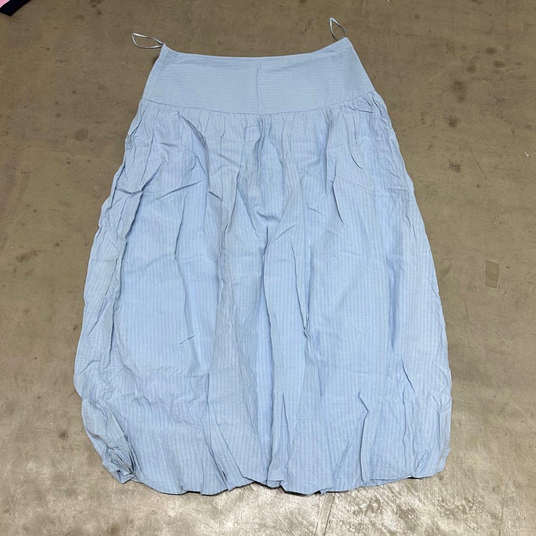 RAF Plains n Prints Blue Bubble Midi Skirt size Medium (Category: Skirts) located in Cagayan de Oro. Submitted by alexamc_ (Listing ID 1440355245, Image 1). Description: .