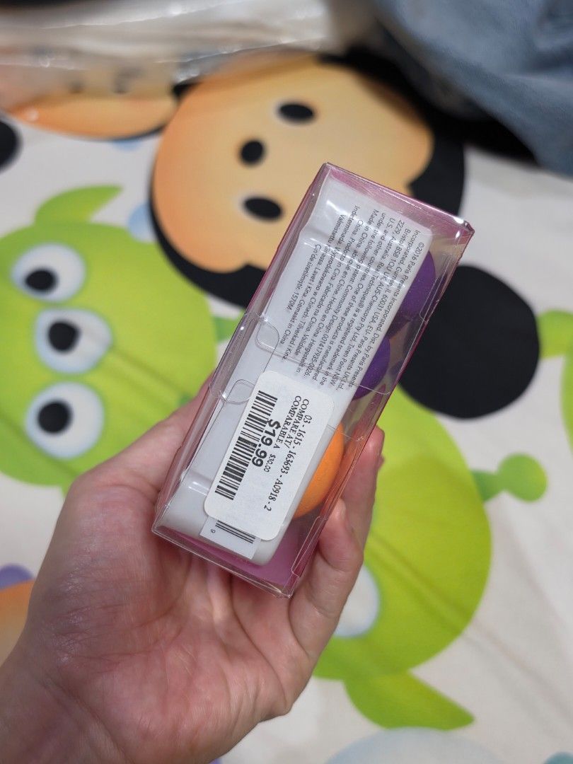 Real Techniques by Sam & Nic 6 Miracle Sponges (Category: Makeup) located in Quezon City. Submitted by snowflakes.specials (Listing ID 1440259396, Image 3). Description: 3 Steps Cover, correct, color 2 miracle complexion sponge 3 miracle mini eraser sponges 1 miracle sculpting sponge.