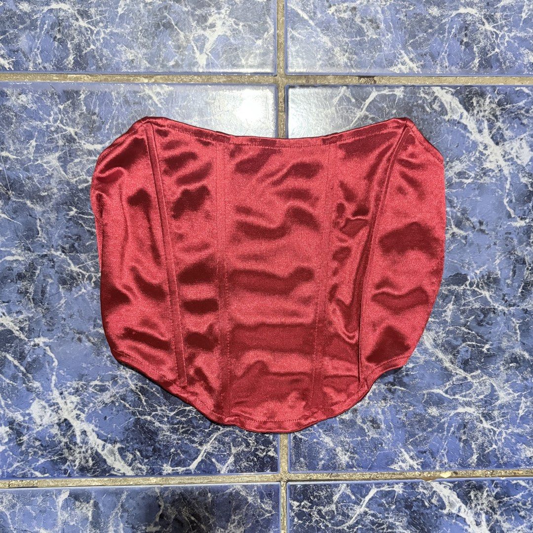 Red Corset (Category: Sleeveless) located in Manila. Submitted by ccarchives (Listing ID 1440324142, Image 1). Description: xs-small.