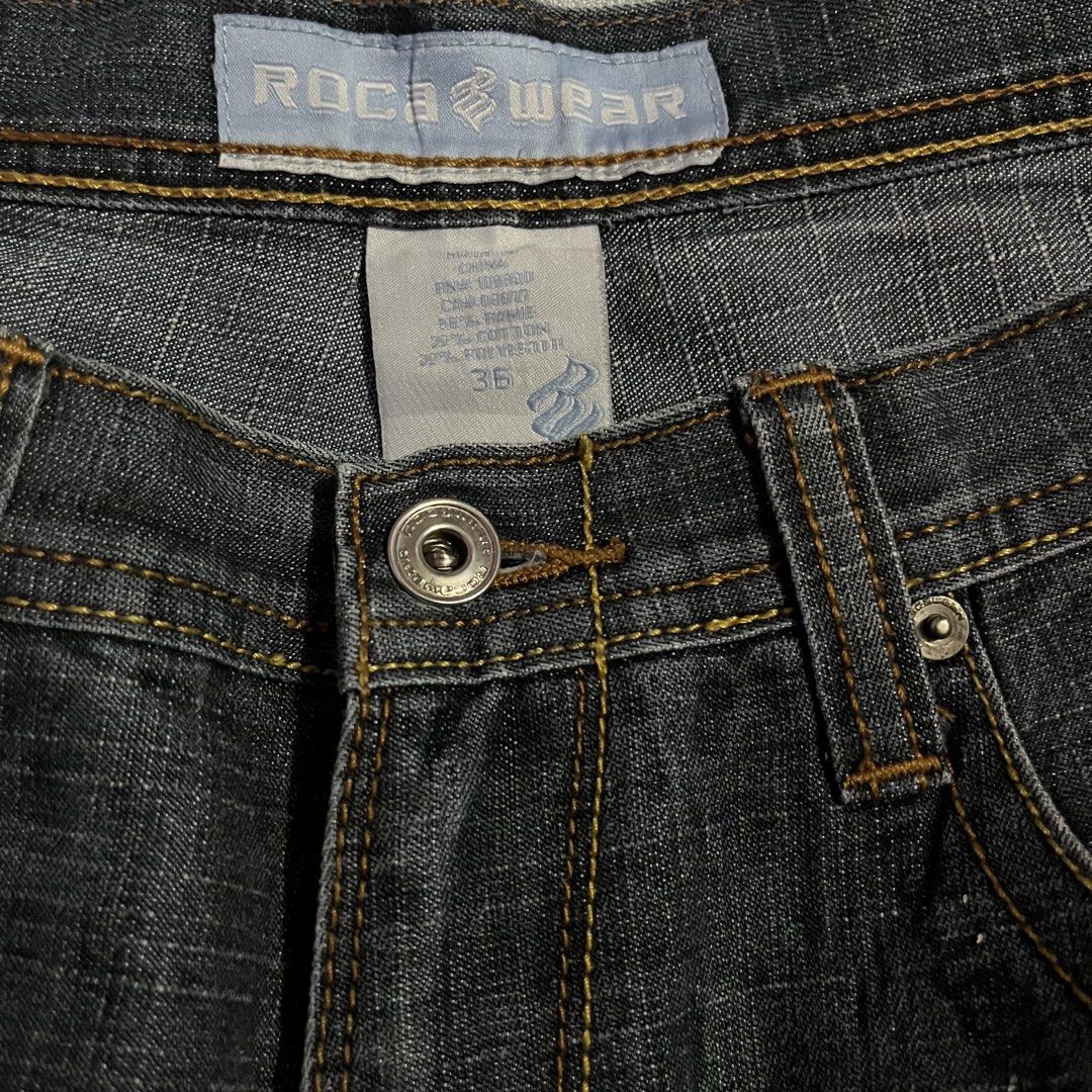 ROCA WEAR JORTS (Category: Shorts) located in Manila. Submitted by gotstar (Listing ID 1440249434, Image 3). Description: ROCA WEAR JORTS ~ Dimensions• Width: 34 Length: 22.5 Leg Opening: 12.5 ~ Issue: Print 8.5/10 Overall Condition ~ ₱899 ~ Price does not include shipping fee Check details before buying Color may vary due to lightning.