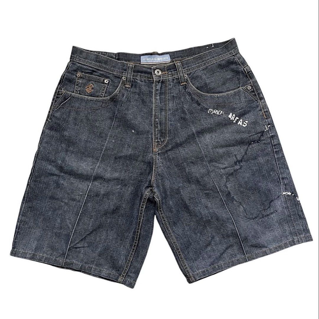 ROCA WEAR JORTS (Category: Shorts) located in Manila. Submitted by gotstar (Listing ID 1440249434, Image 2). Description: ROCA WEAR JORTS ~ Dimensions• Width: 34 Length: 22.5 Leg Opening: 12.5 ~ Issue: Print 8.5/10 Overall Condition ~ ₱899 ~ Price does not include shipping fee Check details before buying Color may vary due to lightning.