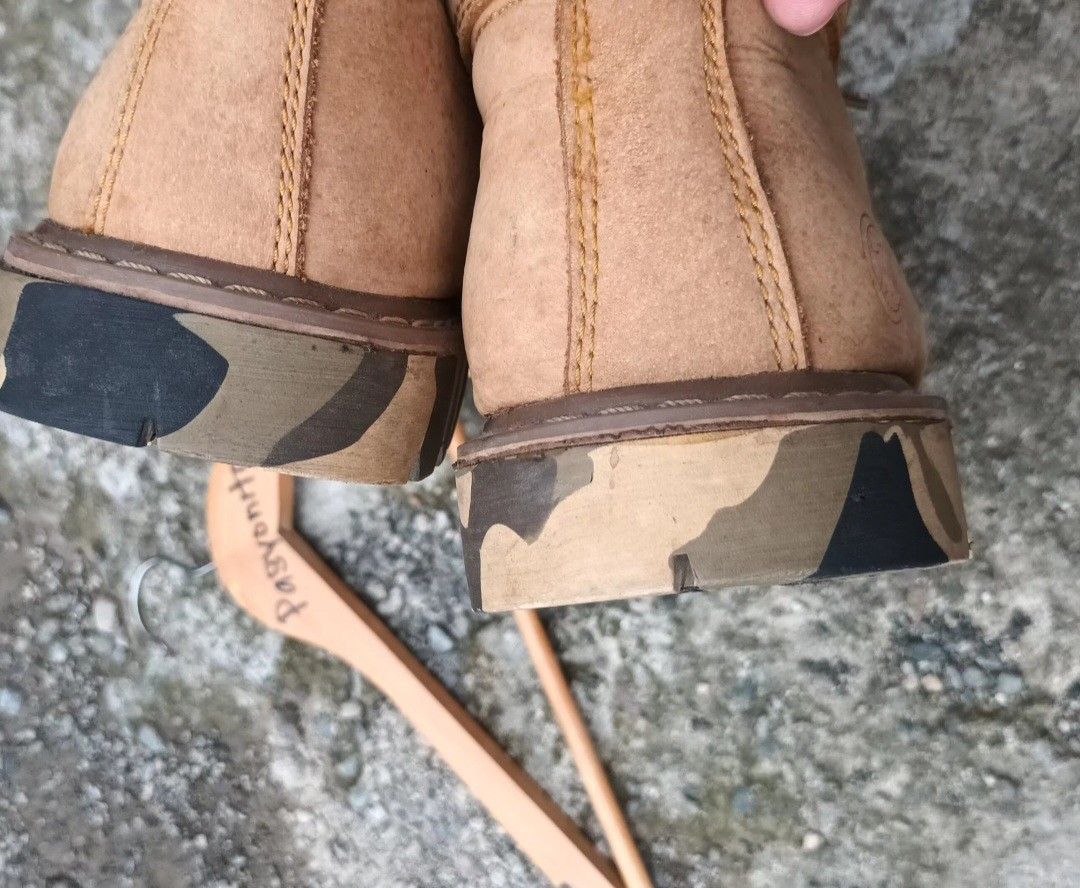 Saidanhu Camo Sole Boots (Category: Boots) located in Manila. Submitted by edmundopil44797 (Listing ID 1440242431, Image 2). Description: - Salliannu Boots - Cool camouflage sole - Lace-up style - Made in China - Size: 44 EU / 9 US / 27 JP - Versatile: Good for work or casual wear - Please check photos for condition details.