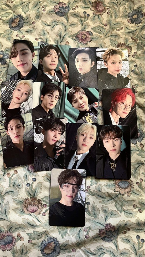 Seventeen Carat Membership Kit (Category: K-Wave Merchandise) located in Daraga. Submitted by iamhayleygrace (Listing ID 1439713391, Image 3). Description: Inclusions: 1 Photobook 1 Mug 2 sets photocard (13ea) 1 PC holder *ID Picture set not included Payment: gcash Shipment: j&t.