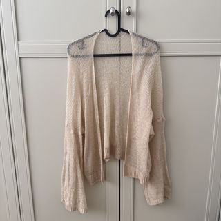 (Category: ) located in . Submitted by mywardrobe6 (Listing ID 1440318831, Image 1). Description: .