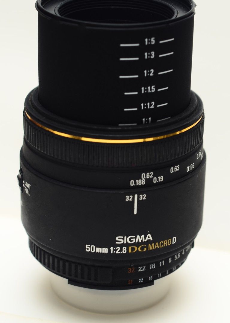 Sigma 50mm 1:2.8 DG Macro EX Lens (Category: Lens & Kits) located in Quezon City. Submitted by kaije2008 (Listing ID 1440236243, Image 1). Description: - Sigma 50mm f/2.8 DG Macro EX Lens - Ideal for macro photography with up to 1:1 magnification - Bright f/2.8 maximum aperture - Aperture range: f/2.8 to f/32 - Includes distance markings in feet and meters Focal Length: 50mm Max Aperture: f/2.8 Min Aperture: f/32 Magnification: 1:1 (True macro) M