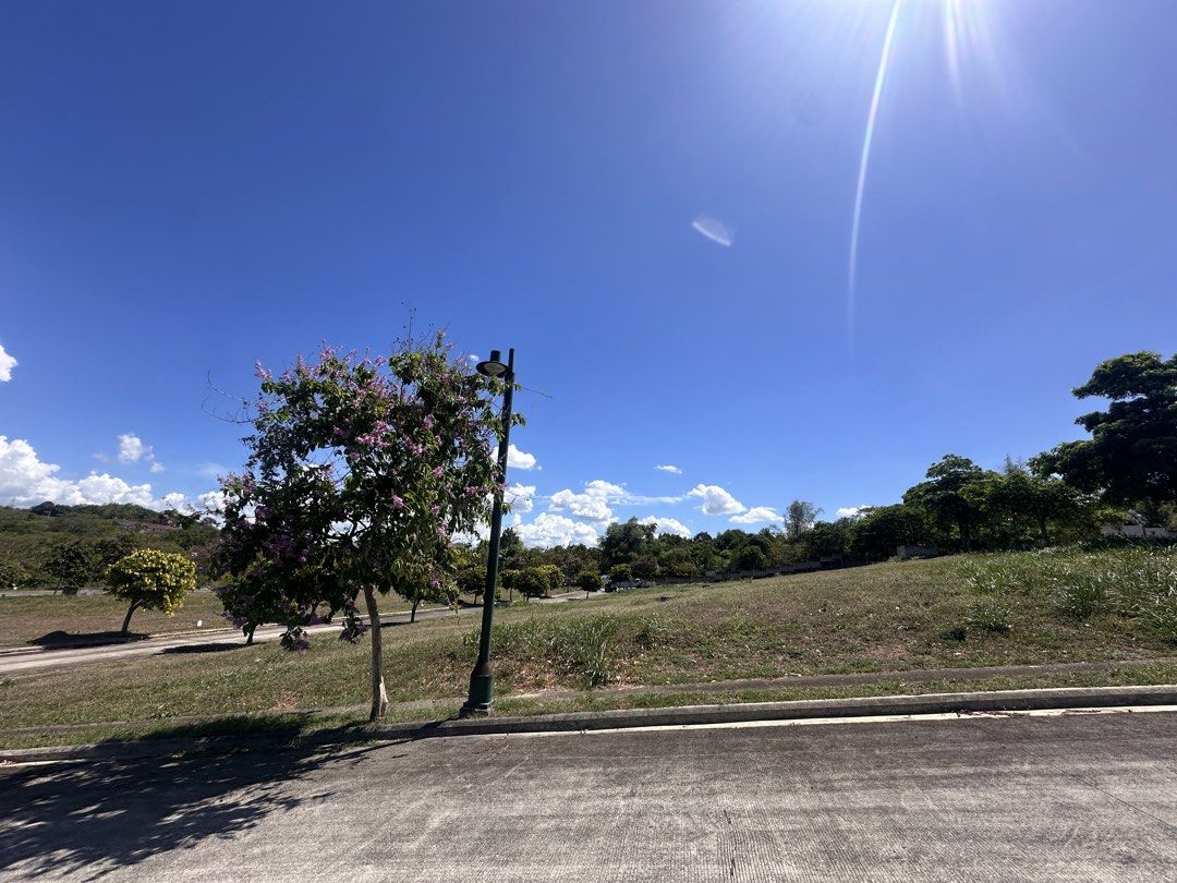 Southwoods Pahara lot (Category: Lot) located in Manila. Submitted by bduchess (Listing ID 1440211820, Image 1). Description: 2 Available corner lots 275sqm 284sqm.
