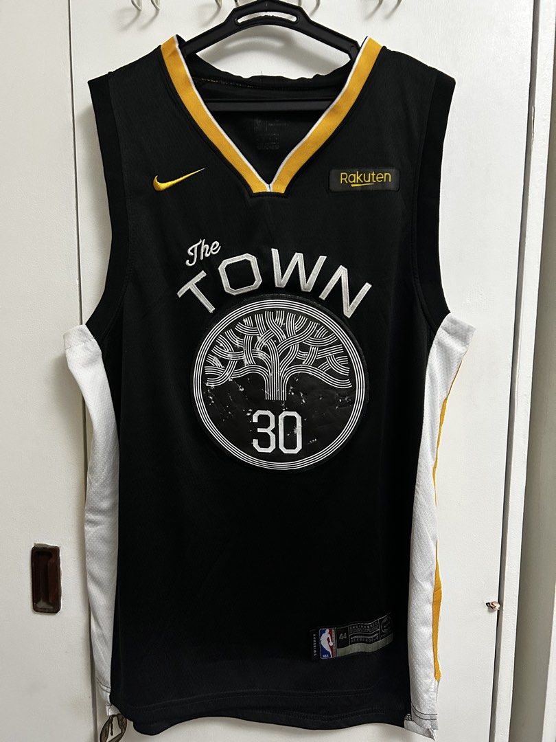 Steph Curry Bundle (Category: Sets & Coordinates) located in Quezon City. Submitted by bagsandstuffhub (Listing ID 1440307774, Image 3). Description: 1. TOWN JERSEY Medium in size 2. NIKE SHIRT Small in size 3. GRAY SHIRT Medium in size Decluttering COLOR MAY APPEAR DIFFERENT DUE TO LIGHTING.