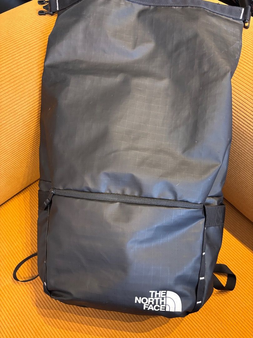 The North Face Base Camp Voyager Rolltop Backpack (Category: Backpacks) located in Antipolo. Submitted by dddeclutter (Listing ID 1440296916, Image 3). Description: The North Face Base Camp Voyager Rolltop Backpack Color: Black Capacity: 25liters Water Resistant Fleece lined 16” laptop compartment Dimensions: 28 cm x 13.5 cm x 45 cm Weight: Approx. 1.1 kg / 2 lbs 7 oz In very good condition For more info check this link: https://thetravelclub.ph/