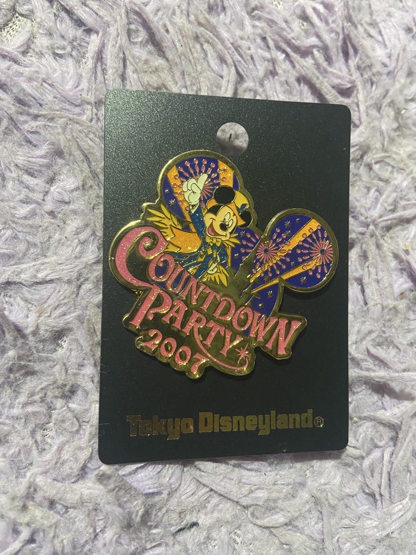 Tokyo Disneyland Countdown Party 2007 Mickey Mouse Pin (Category: Vintage Collectibles) located in Davao. Submitted by mengsmixitems (Listing ID 1440259081, Image 1). Description: - Tokyo Disneyland Countdown Party 2007 Commemorative Pin - Features Mickey Mouse with a vibrant fireworks display - Includes original backing card - Perfect addition for any Disney or pin collector.