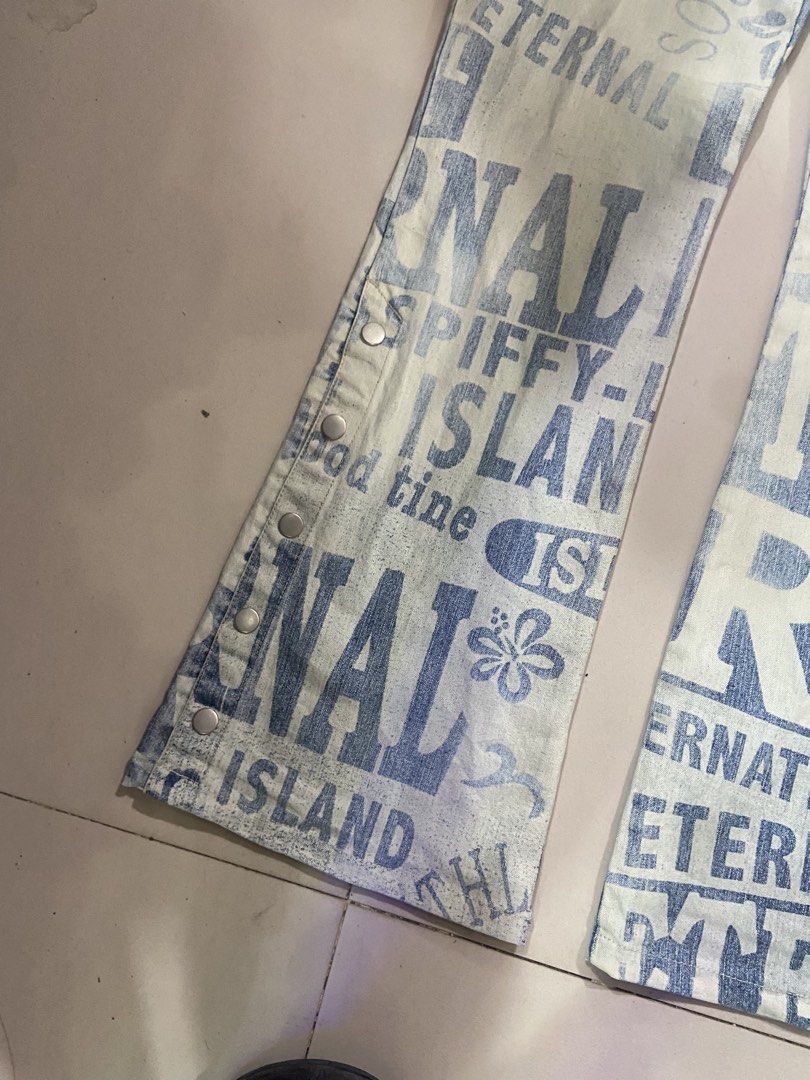 Tornado mart alt. joueroux echers flares with deets (Category: Jeans) located in Manila. Submitted by notwearable.clothingco (Listing ID 1440339060, Image 2). Description: 1.5k first one 1k second #jfashion #archive.