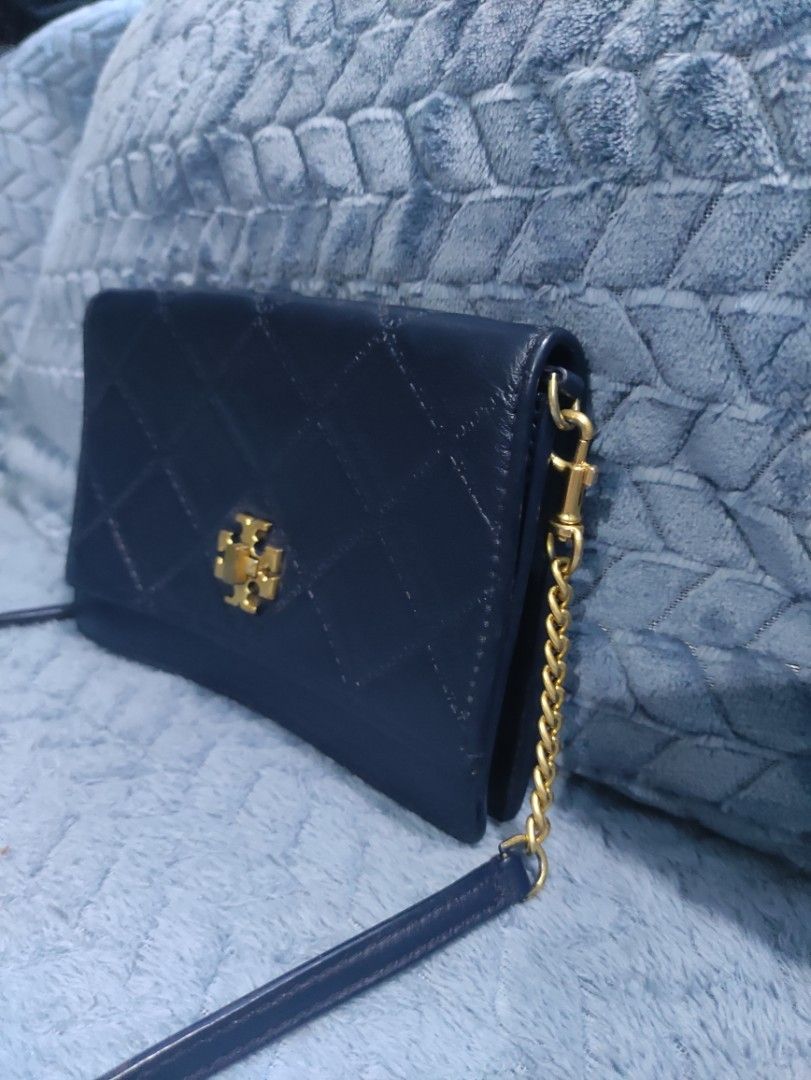 Tory Burch Black Quilted Leather Wallet on Chain (Category: Luxury Bags & Wallets) located in Cainta. Submitted by kluxurychoices (Listing ID 1440314082, Image 3). Description: Authentic Tory Burch Bag U.S. bought very nice in actual .