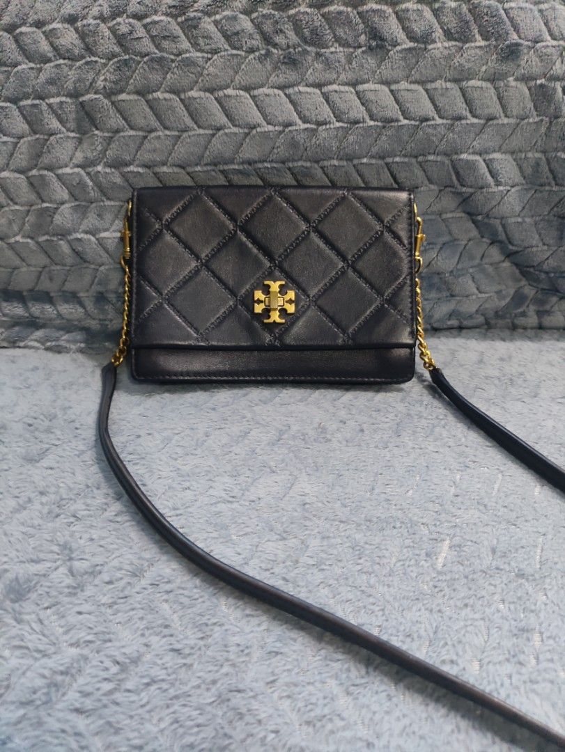 Tory Burch Black Quilted Leather Wallet on Chain (Category: Luxury Bags & Wallets) located in Cainta. Submitted by kluxurychoices (Listing ID 1440314082, Image 1). Description: Authentic Tory Burch Bag U.S. bought very nice in actual .