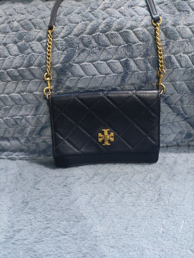 Tory Burch Black Quilted Leather Wallet on Chain (Category: Luxury Bags & Wallets) located in Cainta. Submitted by kluxurychoices (Listing ID 1440314082, Image 2). Description: Authentic Tory Burch Bag U.S. bought very nice in actual .
