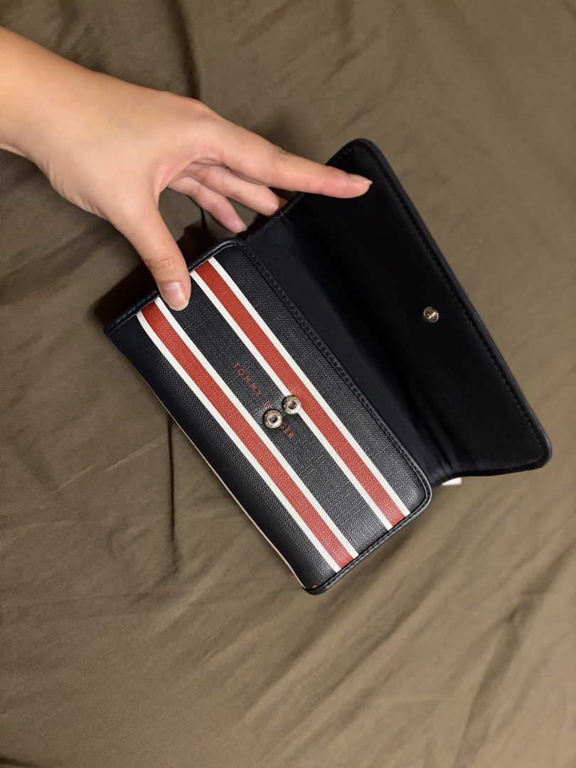Tri-fold Tommy Hilfiger Wallet with Tag (Category: Wallets & Card holders) located in Paranaque City. Submitted by czarinamatias (Listing ID 1440338997, Image 2). Description: Brand new from US, with tag no box Price is negotiable.
