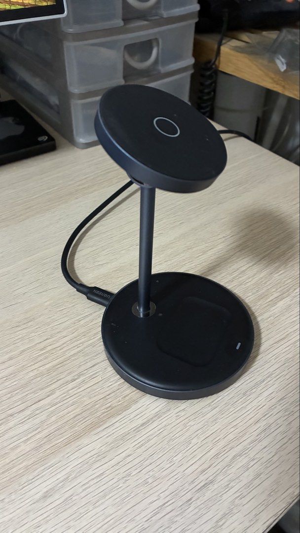 UGREEN 2-in-1 Wireless Charger CD317 (Category: Chargers & Cables) located in Pasay City. Submitted by yul0watus (Listing ID 1440225262, Image 3). Description: Selling my preloved wireless charger for only 490 pesos. - UGREEN 2-in-1 Wireless Charger (Model CD317) - Sleek Black Design - Magnetic Charging Stand for Phone - Separate Charging Pad at Base - Max Output: 20.0W - Input: USB-C - Perfect for Desk Organization.