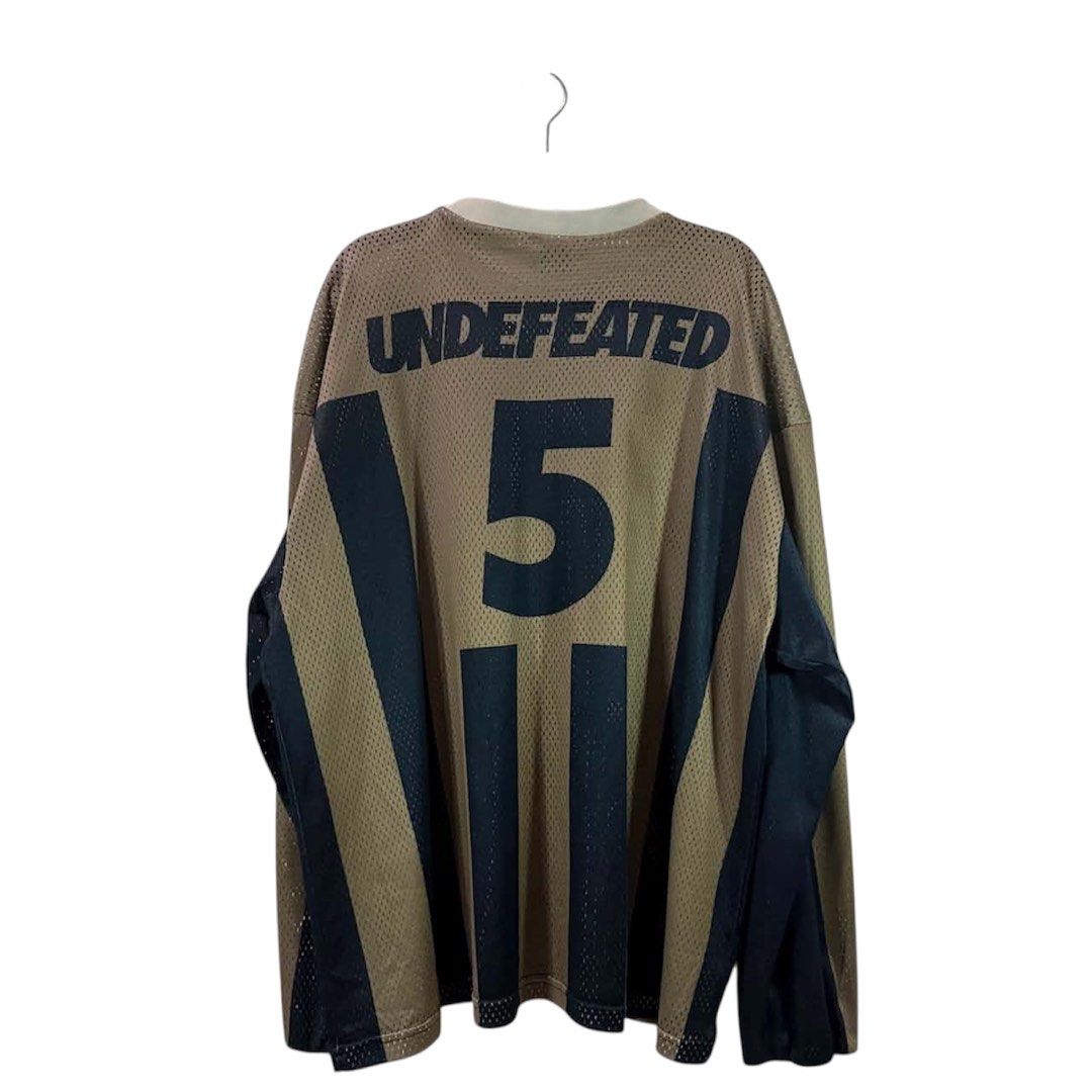 Undefeated Long Sleeve Jersey Top Size Large (Category: Activewear) located in Bacolod City. Submitted by unkemptrags (Listing ID 1440279106, Image 2). Description: Undefeated Sports Mesh Jersey Authentic Excellent condition Complete tags Large 25.5/29 no issues 1,849 freeship.