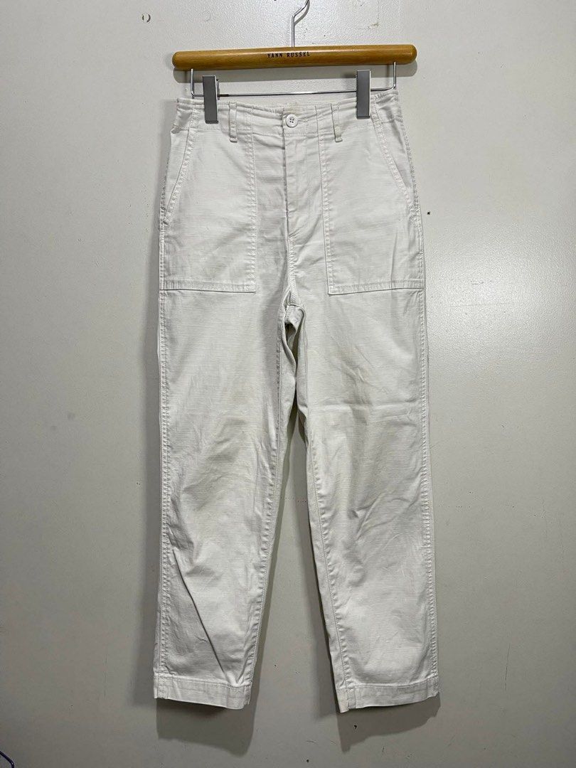 Uniqlo Baker Pants (Category: Jeans) located in Davao. Submitted by maryjoey17 (Listing ID 1440308676, Image 1). Description: Waist 27-28 via tape measure Length 37 inches Leg opening 7 inches Condition 10/10 450 + SF.