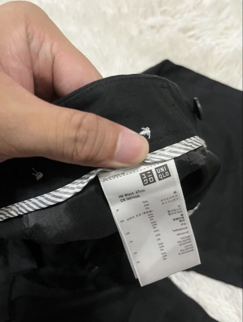 Uniqlo Black Ankle Pants (Category: Jeans) located in Angeles City. Submitted by authentic.prelovedstuff (Listing ID 1440255730, Image 2). Description: - Uniqlo Black Straight Leg Pants - Waist Size: 67cm - Ideal for work or casual wear - Simple and classic design - Easy to pair with any top.