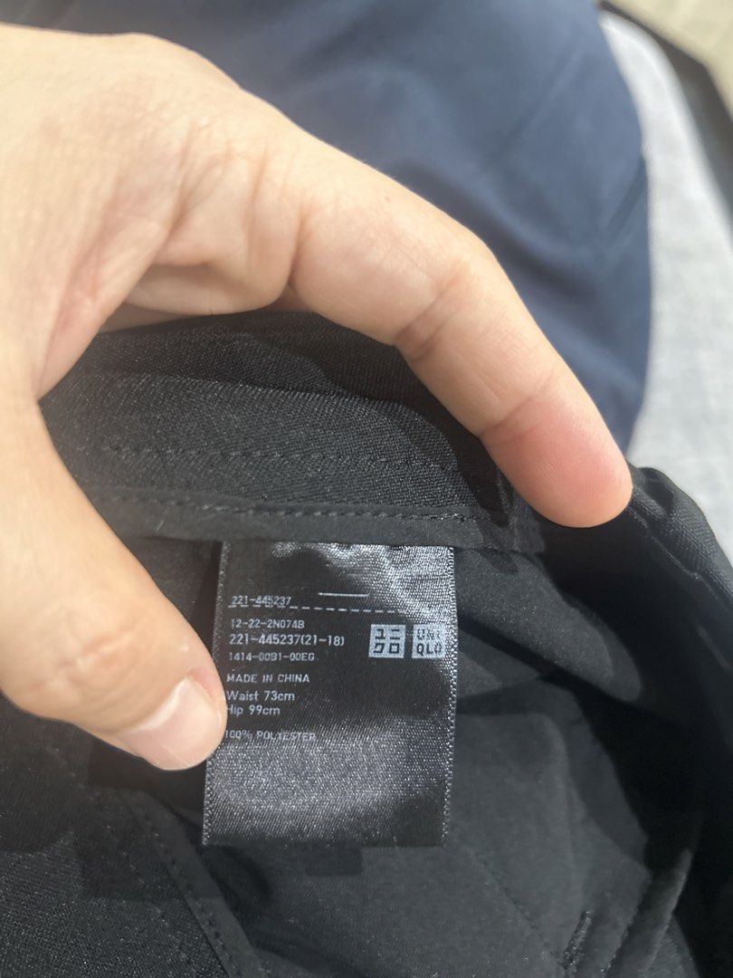 Uniqlo Black Straight Leg Pants (Category: Jeans) located in Pasig City. Submitted by sevyenti (Listing ID 1440384802, Image 2). Description: - Uniqlo Black Pants - Style: Straight Leg - Size: Waist 73cm, Hip 89cm - Material: 65% Polyester, 35% Rayon - Versatile: Ideal for work or casual outfits - Easy to Pair: Matches with any top.