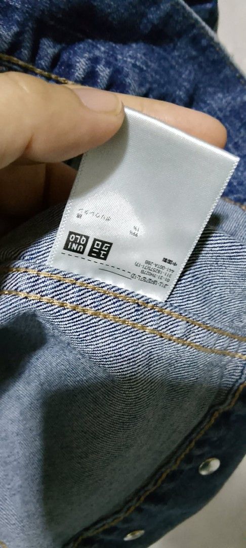 UNIQLO Denim Jacket XL Blue (Category: Coats, Jackets and Outerwear) located in Bago City. Submitted by champsthrift (Listing ID 1440214847, Image 3). Description: - Classic blue denim jacket from UNIQLO - Size XL -width 22 lenght 26 - Button-down front closure - Two chest pockets - Comfortable fit, perfect for layering - Ideal for everyday wear.