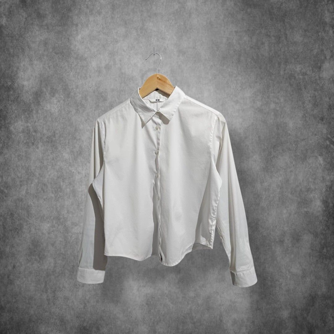Uniqlo long sleeve botton down polo (Category: Longsleeves) located in Davao. Submitted by jeff_thrifts (Listing ID 1440354921, Image 1). Description: dimes: width:19 length:23.