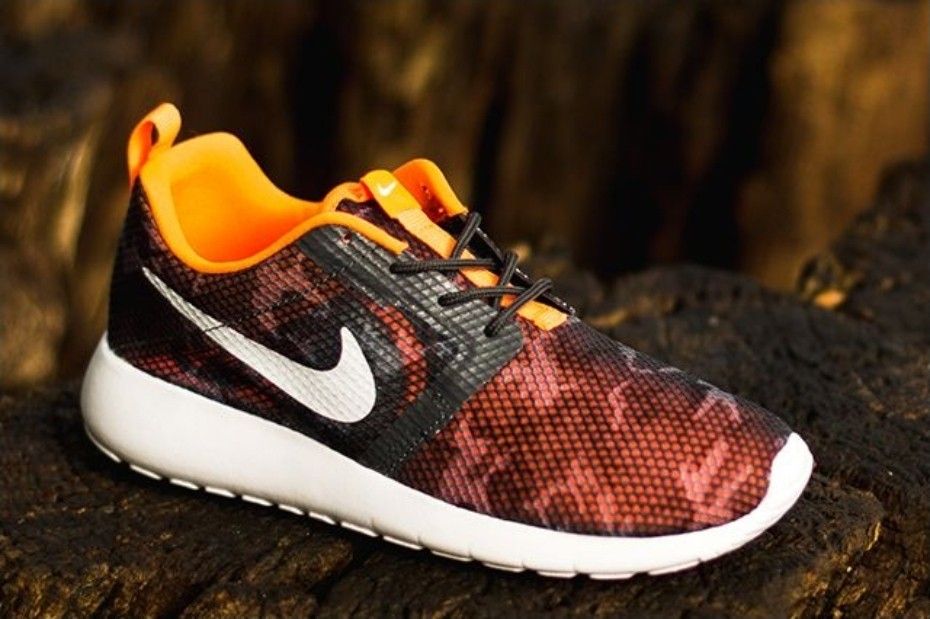 Unisex Authentic Nike Roshe Run (Category: Sneakers) located in Muntinlupa City. Submitted by prh-87494 (Listing ID 1440260653, Image 1). Description: Authentic Nike Roshe Run / Roshe One Print Size: US 7Y / EU 40 / 25 cm (Equivalent to approx. Women’s US 8.5) Unique camo/snake print upper and bright orange lining. 📍Location: Alabang, Metro Manila ❗Strictly NO MEET-UPS. ✨Strictly NO CASH ON DELIVERY, NO SWAPS, NO ABONO! FULL Payment first basis 