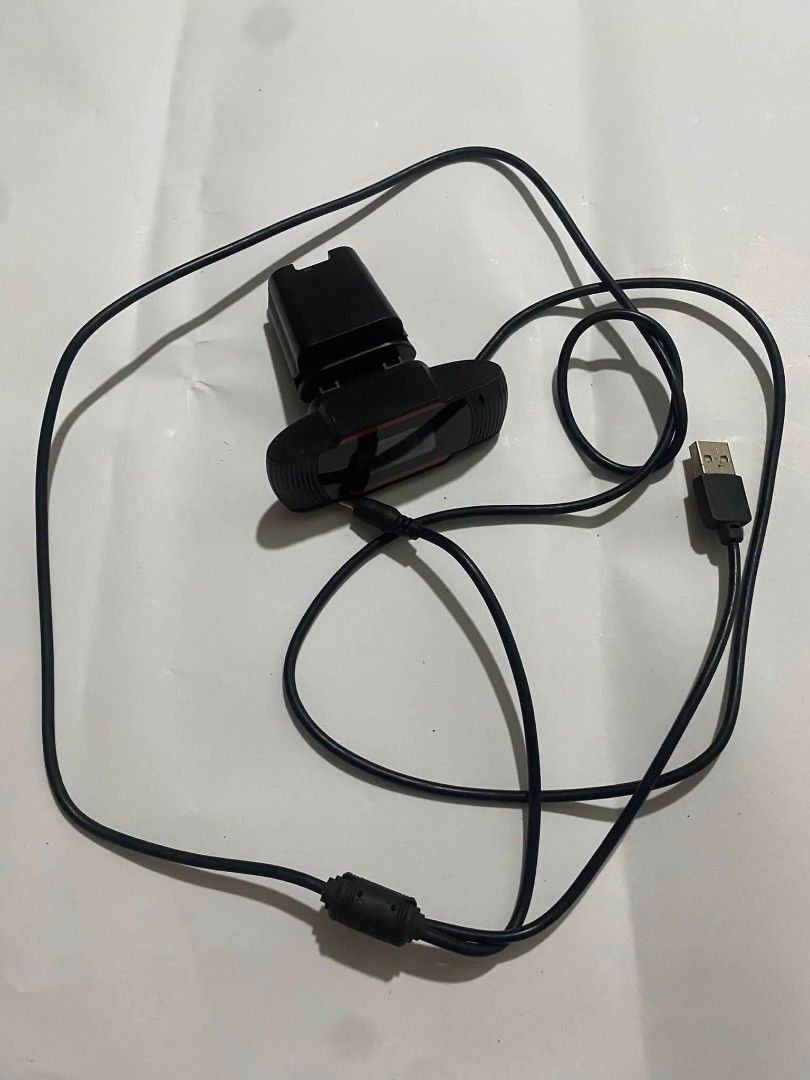 USB Webcam with Built-in Microphone (Category: Webcams) located in Cainta. Submitted by bmeros19 (Listing ID 1440273541, Image 2). Description: - Plug and play USB webcam - Built-in microphone for clear audio - Ideal for video calls and online meetings - Compatible with most operating systems - Simple and functional design.
