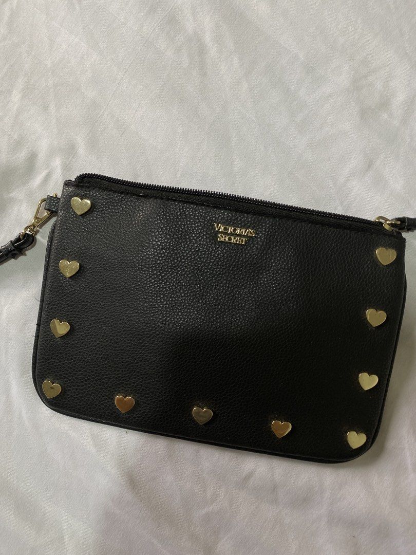 Victoria's Secret Wristlet (Category: Purses & Pouches) located in Baguio. Submitted by pussycatdollz (Listing ID 1440312692, Image 2). Description: .