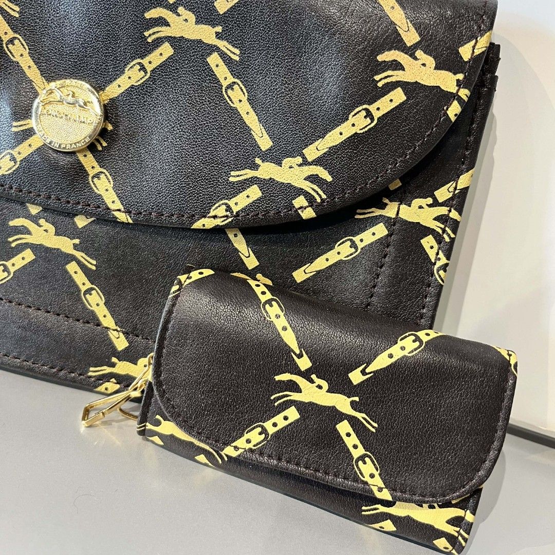 Vintage long champ clutch bag monogram (Category: Luxury Bags & Wallets) located in Valencia. Submitted by yaku_lux (Listing ID 1440310231, Image 3). Description: excellent condition ganda nito sa personal galing Japan no flaws.