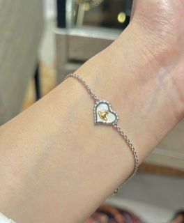 (Category: ) located in . Submitted by outlet_seller_jennie (Listing ID 1440360711, Image 1). Description: .