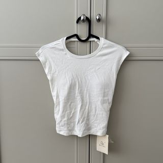 (Category: ) located in . Submitted by mywardrobe6 (Listing ID 1440320330, Image 1). Description: .