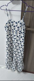 (Category: ) located in . Submitted by closetclearancestealdelooks (Listing ID 1440298937, Image 1). Description: .