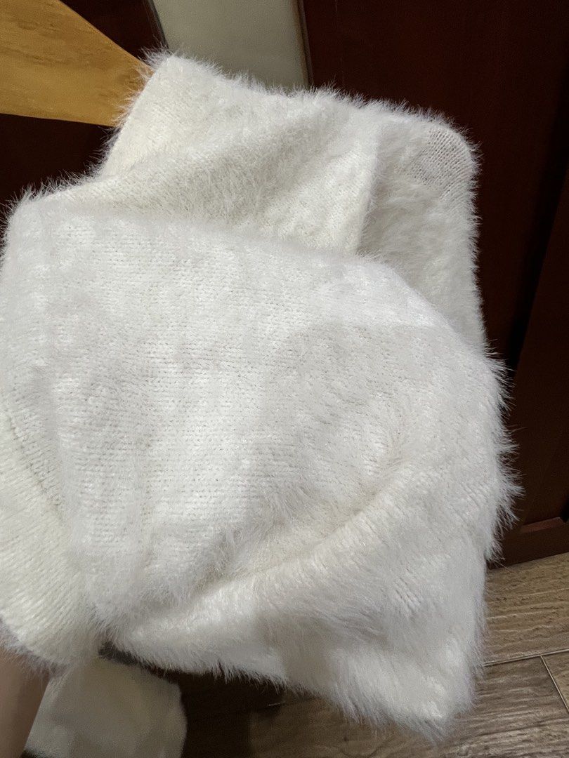 White Fuzzy Cropped Hoodie (Category: Coats, Jackets and Outerwear) located in Manila. Submitted by thejenclai01765 (Listing ID 1440360335, Image 3). Description: - Super soft and cozy white cropped hoodie - Features a fuzzy texture all over - Drawstring hood for adjustable comfort - Ideal for layering or wearing solo - Looks and feels warm and comfortable - Perfect for chilly days.