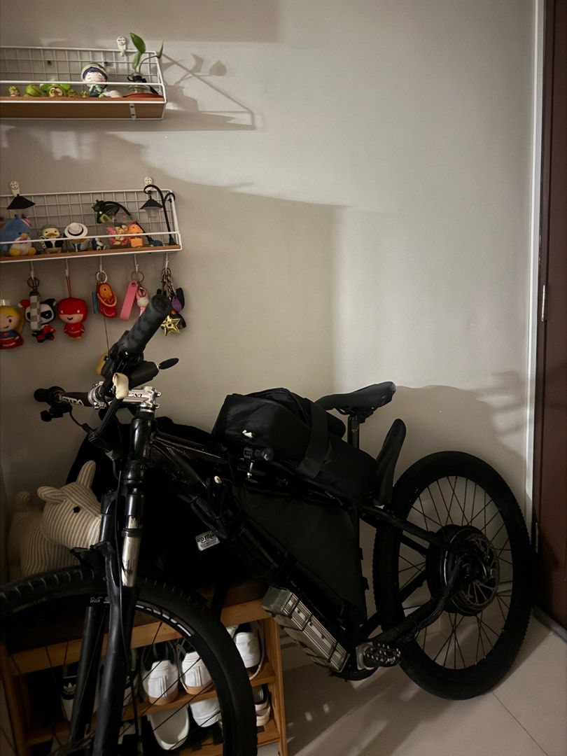 wtt/wts emtb (Category: Parts & Accessories) located in Singapore. Submitted by d0ggyflips (Listing ID 1440357302, Image 1). Description: wtt/wts wts fb 1.1k ( cn nego fr fd!) lf fixie,fiido n other setups wts just offer price and ill consider specs 72v 3kw motor 42a keli 60v 30ah Etune Samsung cell (Tanky and Healthy) all wires are covered with snakeskin. very neat. comes with charger Thanks for viewing! .