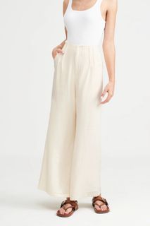 (Category: ) located in . Submitted by theluxefinds (Listing ID 1440281175, Image 1). Description: .