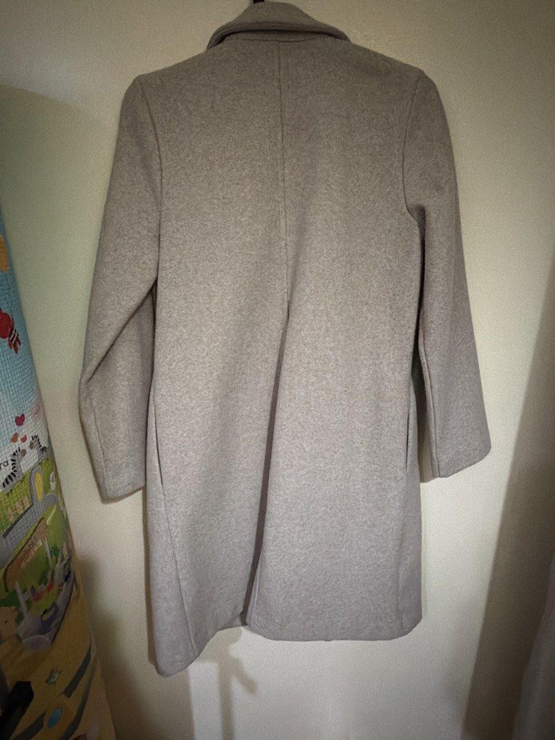 Zara Beige Coat (Category: Coats, Jackets and Outerwear) located in Manila. Submitted by ericajusti87611 (Listing ID 1440309220, Image 3). Description: Bought in France last 2023.