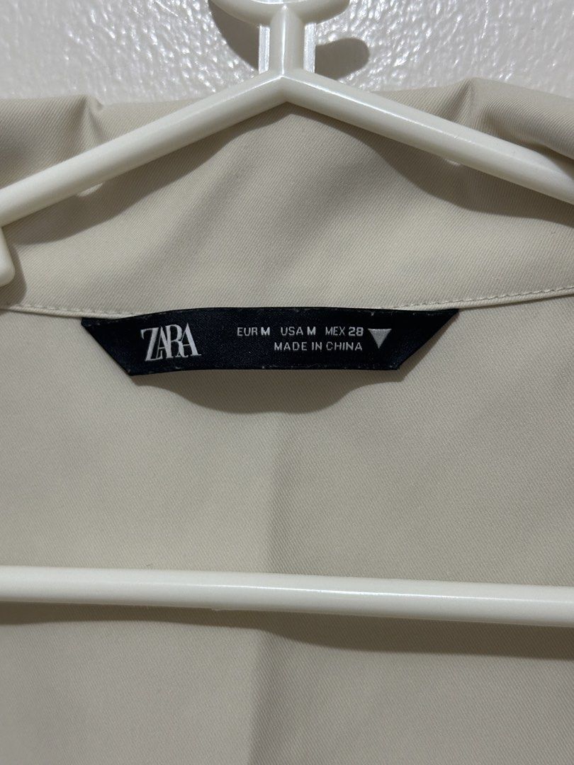 ZARA Nylon Sleeveless Shirt (Category: Sleeveless) located in Manila. Submitted by feminin.ph (Listing ID 1440311289, Image 3). Description: .