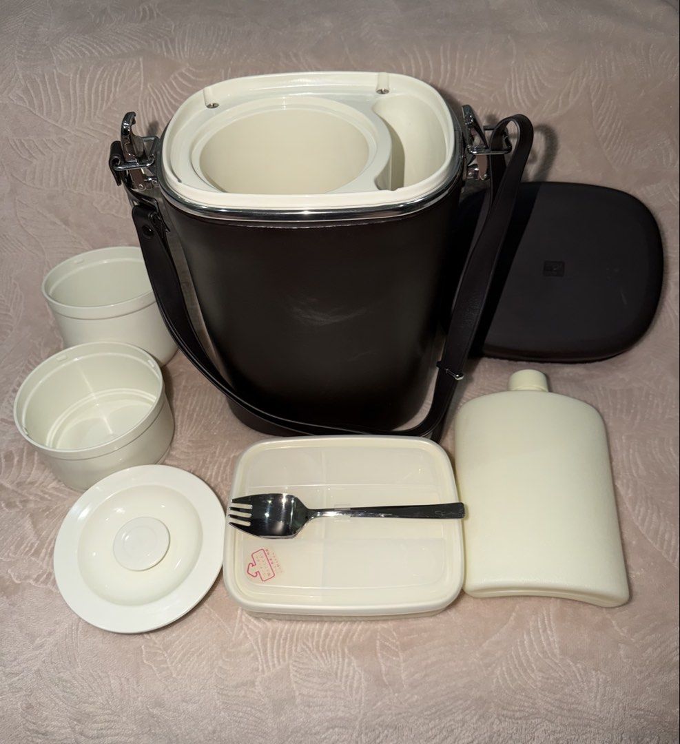 Zojirushi LP-1200 Lunch Box Complete Set (Joy Pack) (Category: Food Organization & Storage) located in Quezon City. Submitted by rejangari (Listing ID 1440267160, Image 3). Description: - Zojirushi Lunch Box Set (Model LP-1200) - Includes: Insulated bag, 3 containers, sfork, and flask - Capacity: 1.06 Liters - Ideal for packing meals on the go - Keeps food warm or cold.