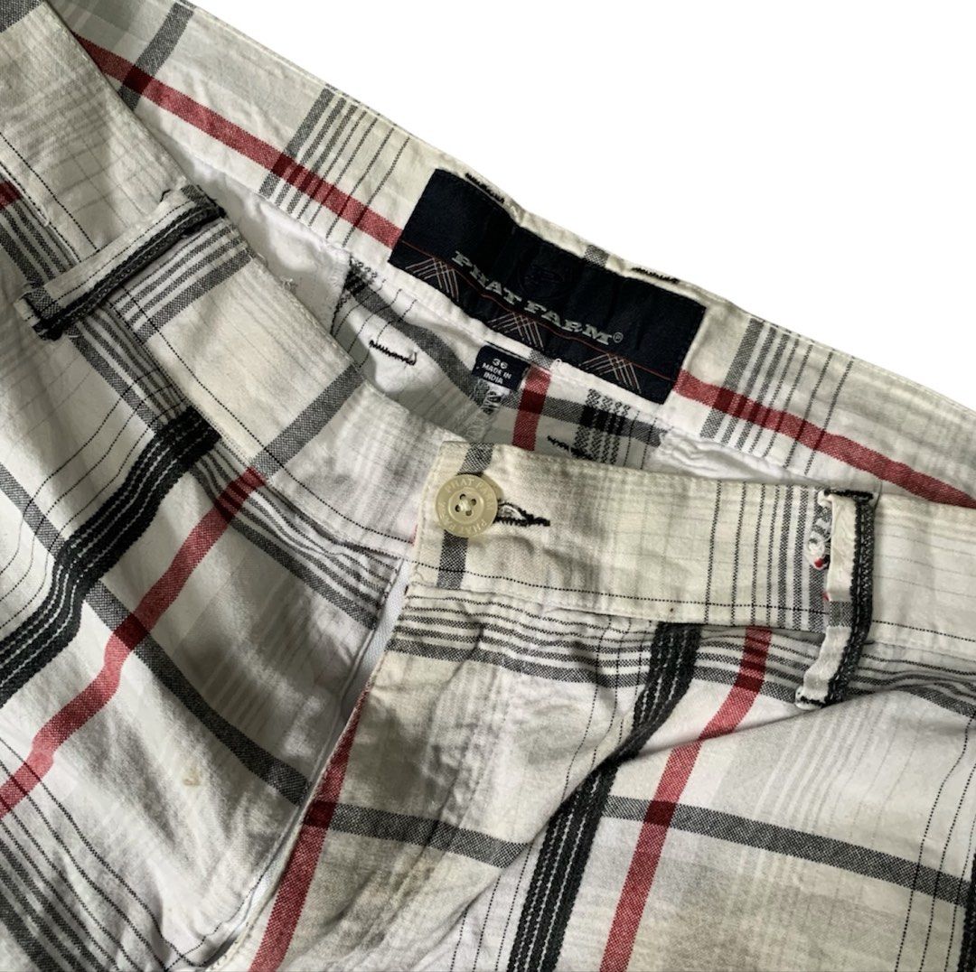 2000s Phat Farm Heavy Checkered Jorts (Category: Shorts) located in Cagayan de Oro. Submitted by sumshineservices (Listing ID 1440399639, Image 3). Description: 2000s Phat Farm Heavy Checkered Jorts - SIZE : 35/36 CLEAN CONDITION NO SIGN OF ISSUE OR FLAWS MADE : USA 📥.