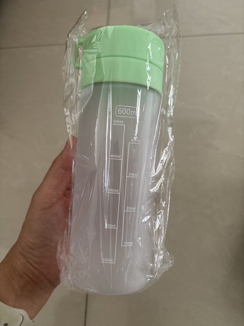 600ml Shaker Bottle with Measurement Markings466514644828825600