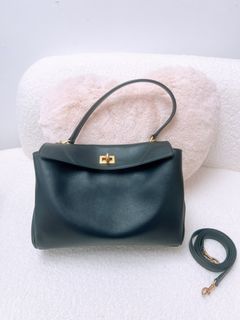 （分類：）位於 。 由 heras.luxury 提交（商品編號 1440415954，圖片 1）。簡介： 。