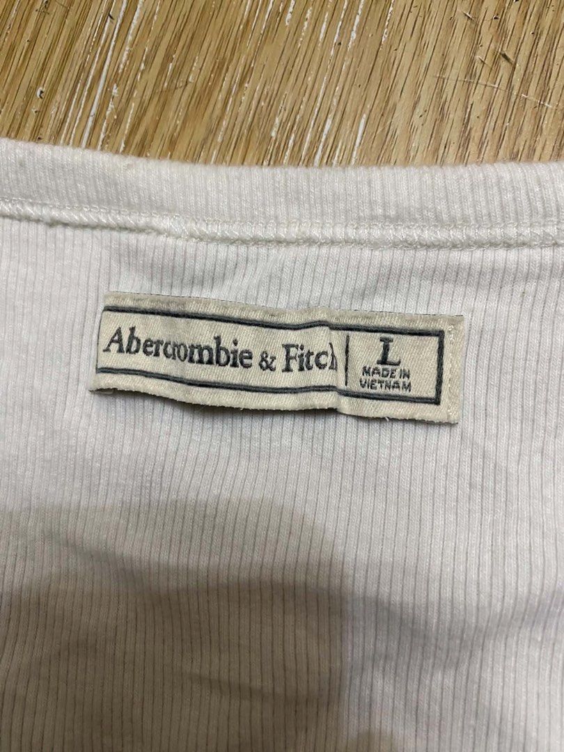 Abercrombie & Fitch (Category: Longsleeves) located in Angeles City. Submitted by bashthriftstuff123 (Listing ID 1440426151, Image 3). Description: Abercrombie & Fitch Long Sleeve Tops Size large Width 18 Length 25 Verygood condi No issue 380 + SHIP.